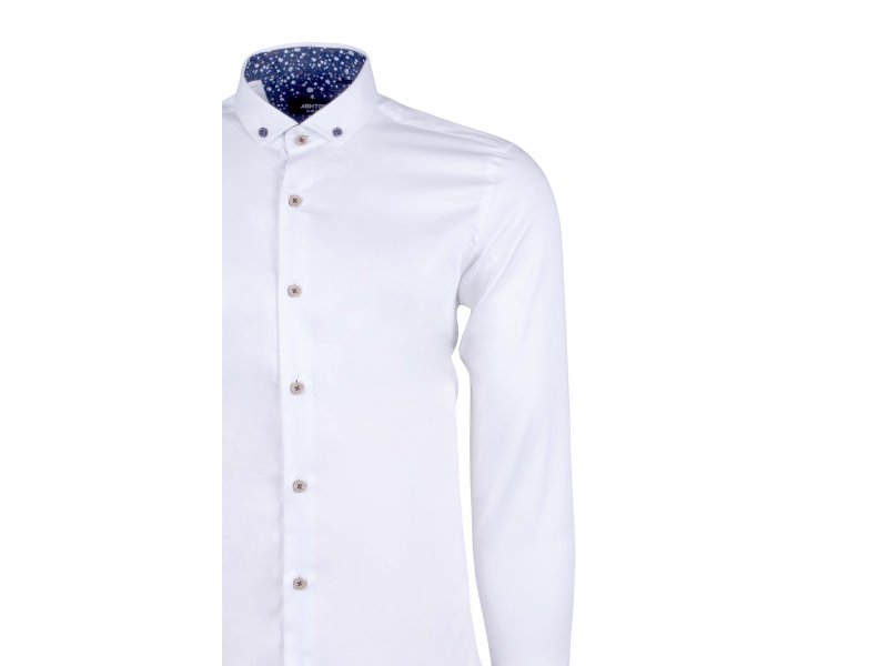 Chemise blanche avec détails face