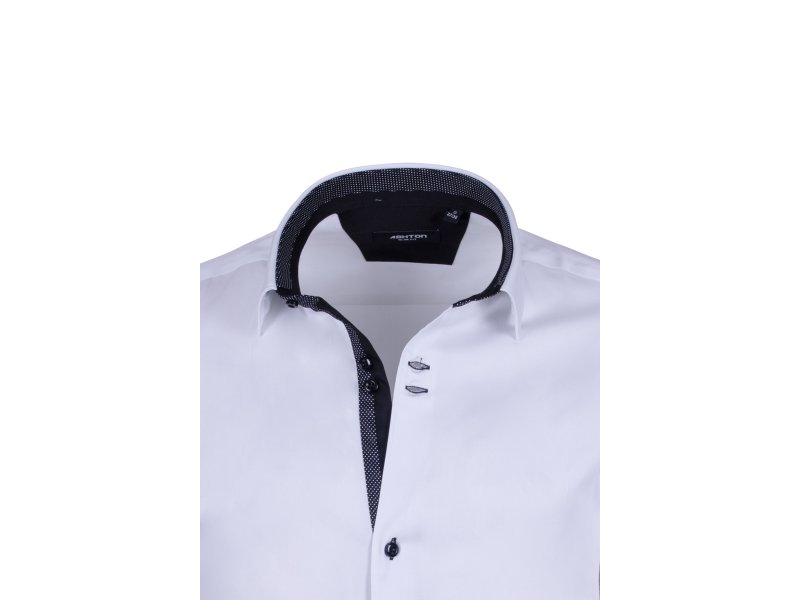 Chemise blanche détails noir col
