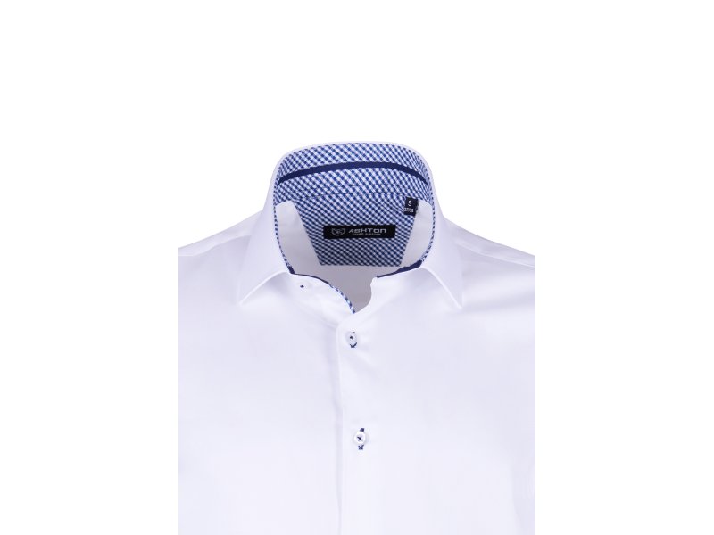 chemise blanche avec détail bleu intérieur homme